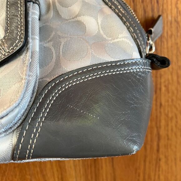 Coach Signature Hampton Monogram Gray Leather Bag - Picture 5 of 7